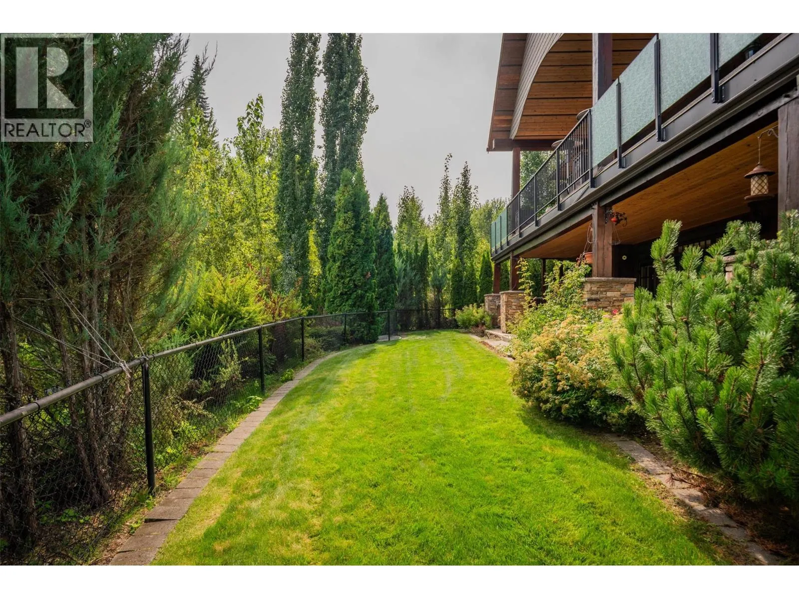 807 White Tail Drive