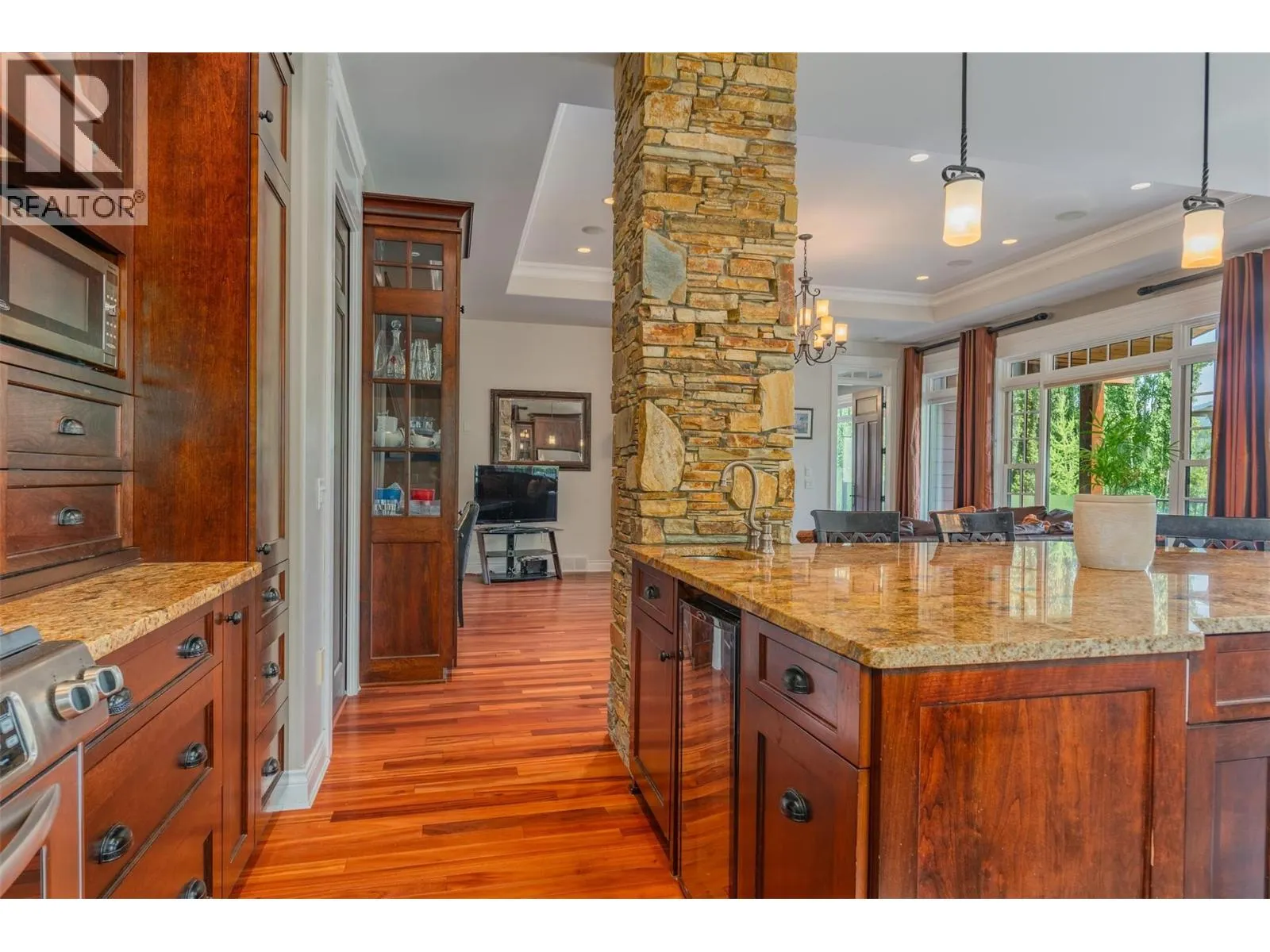 807 White Tail Drive