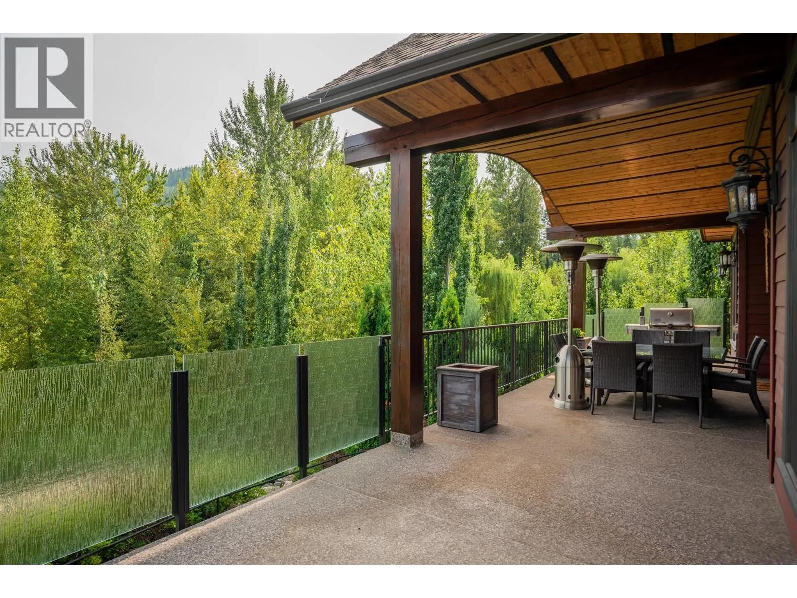 807 White Tail Drive