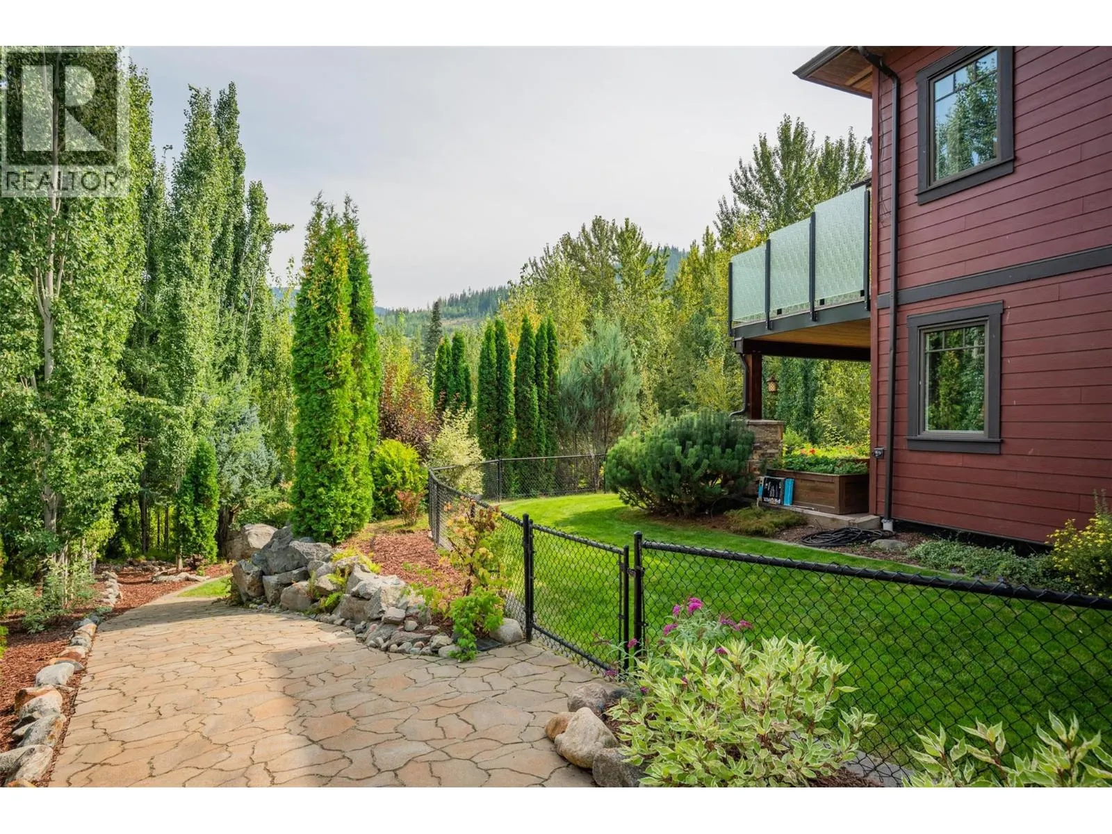 807 White Tail Drive