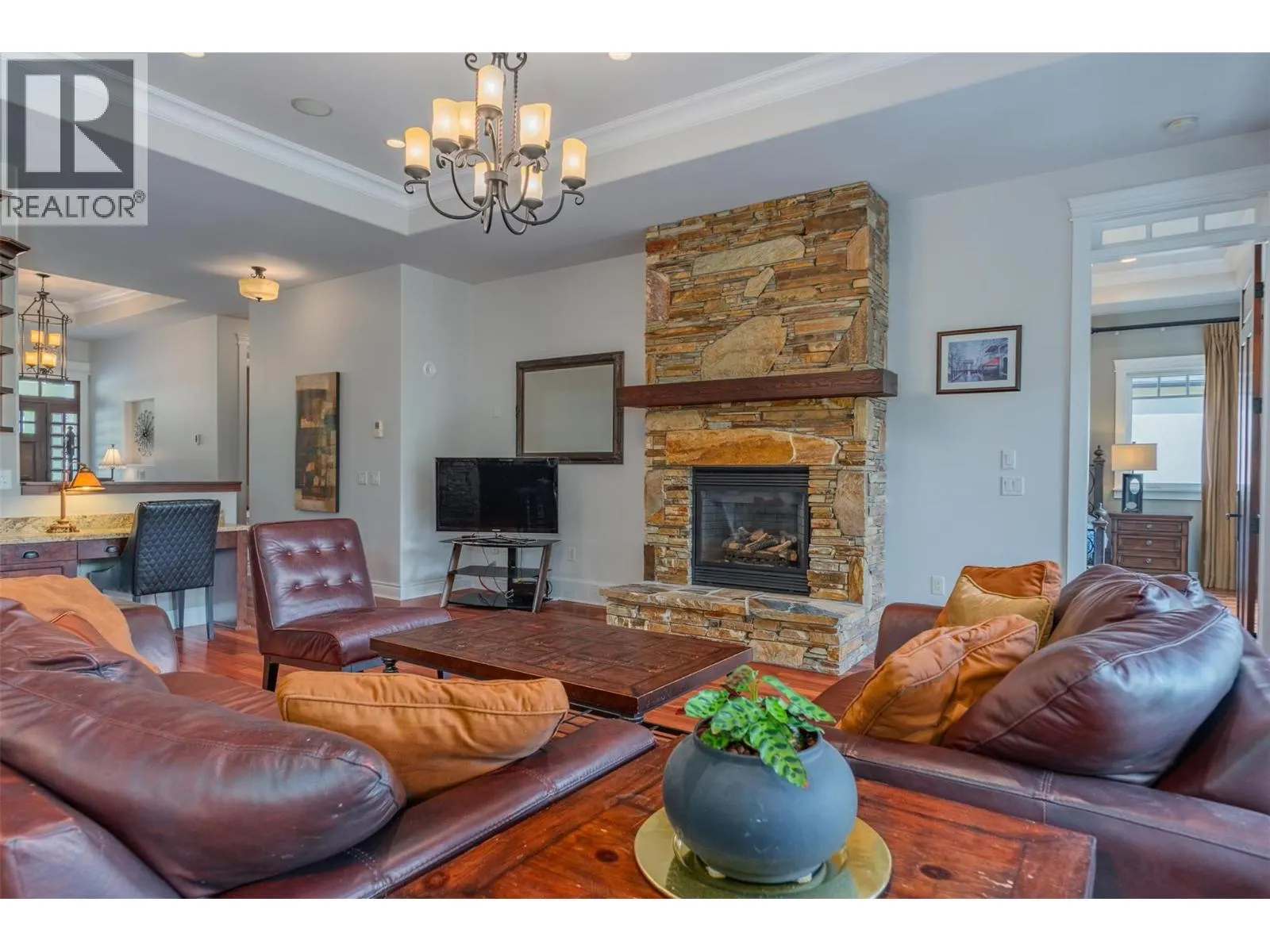 807 White Tail Drive