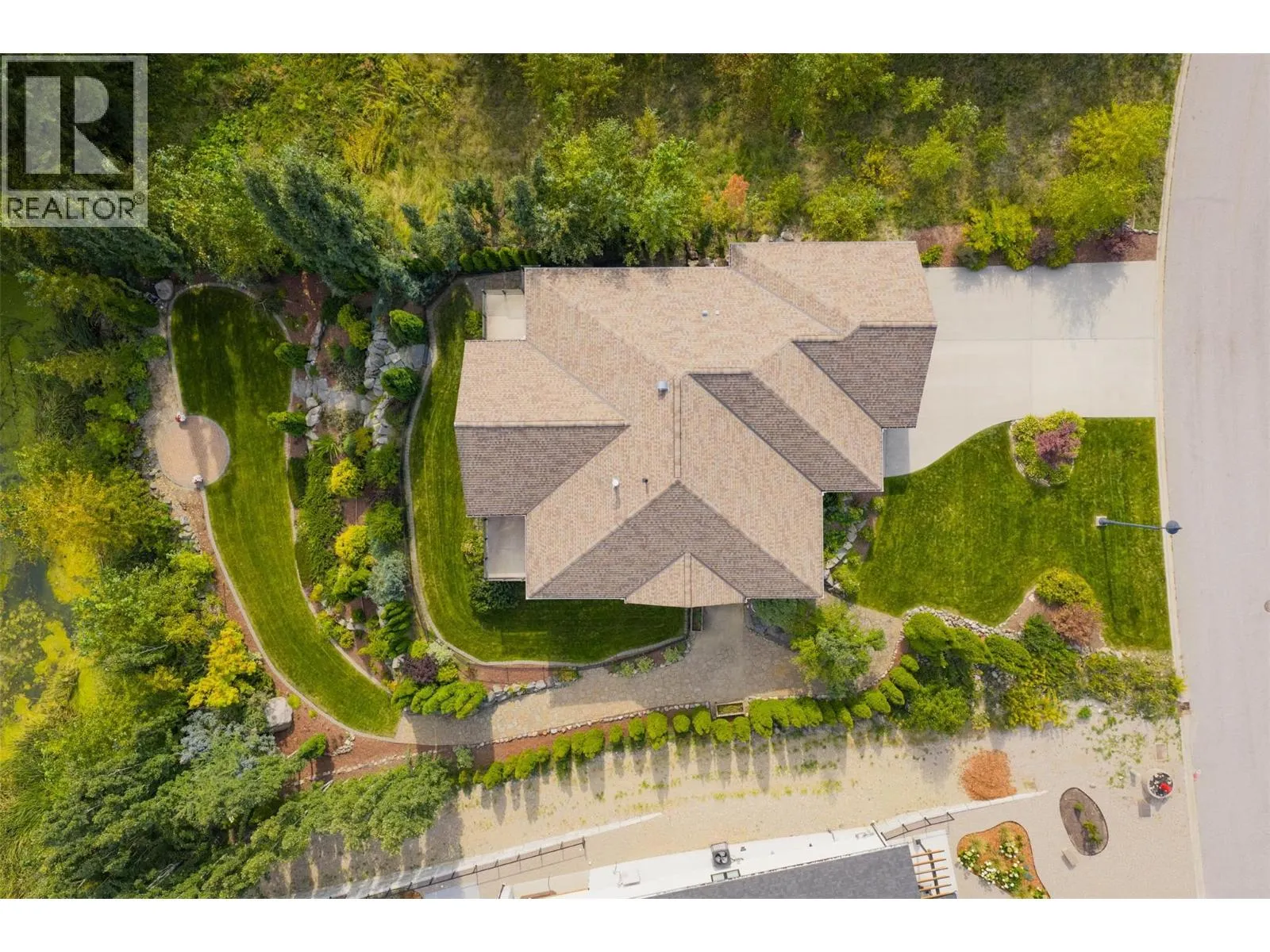 807 White Tail Drive