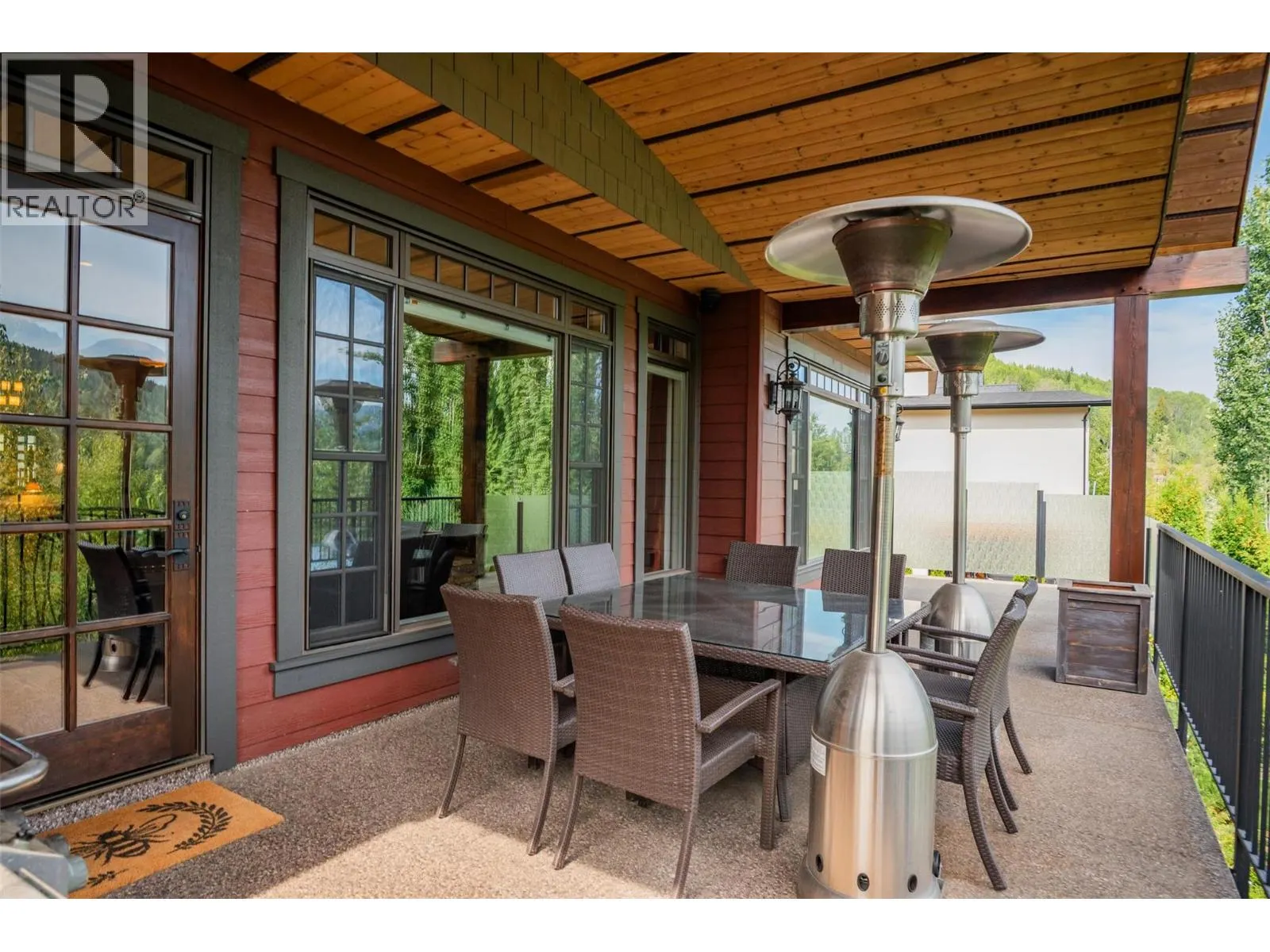 807 White Tail Drive
