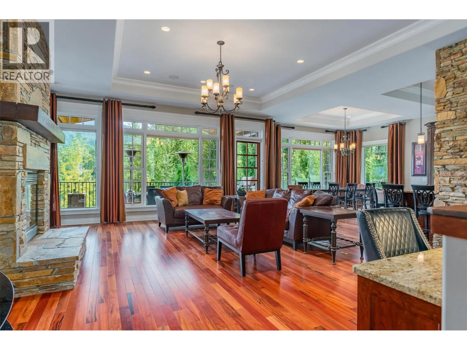 807 White Tail Drive