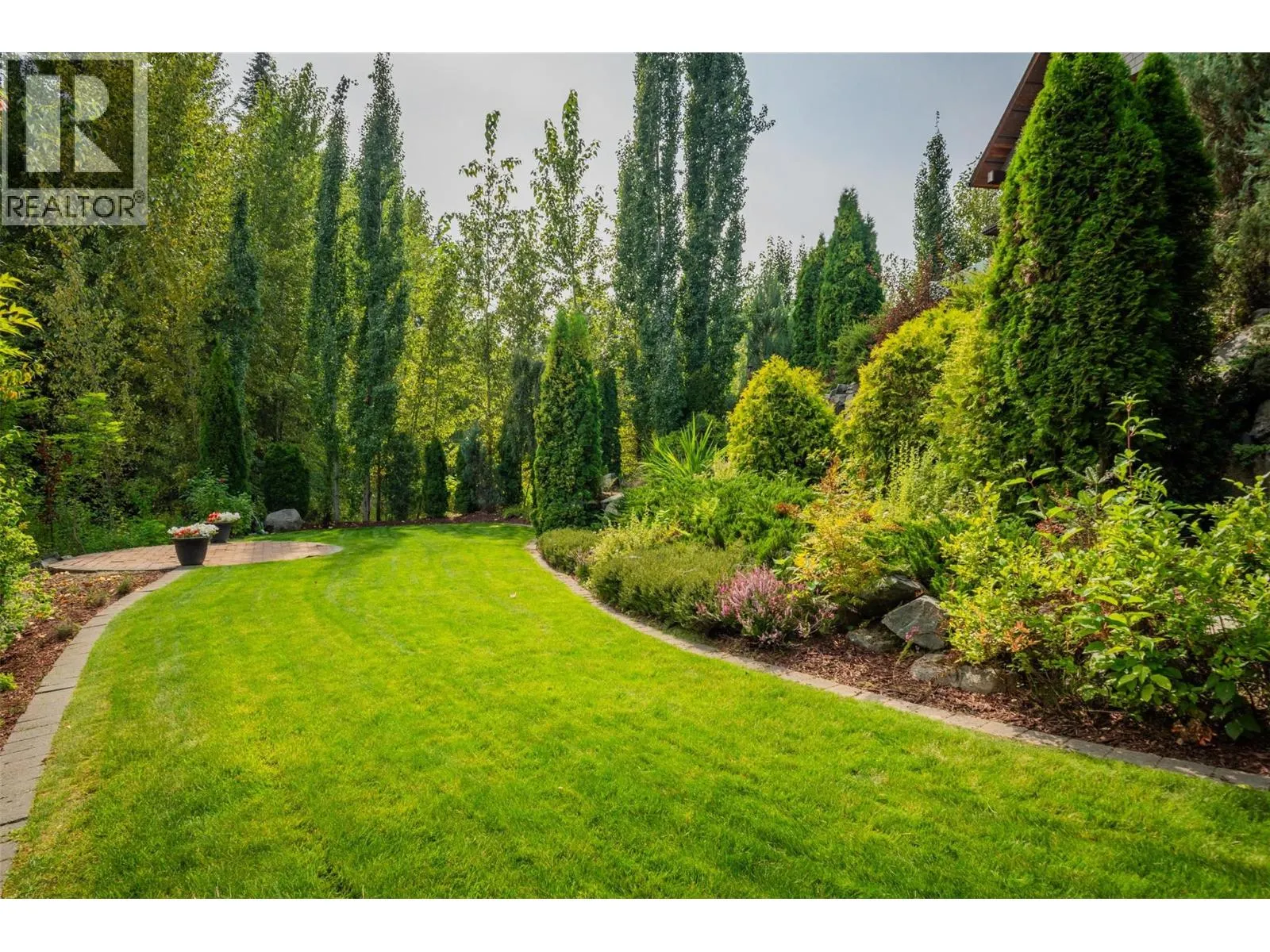 807 White Tail Drive