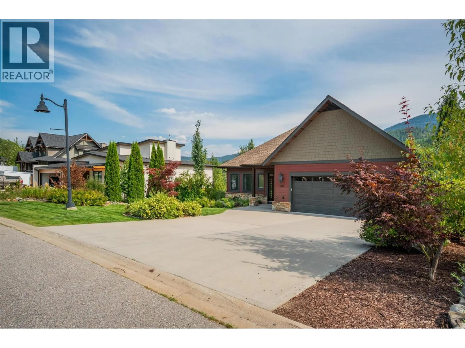 807 White Tail Drive