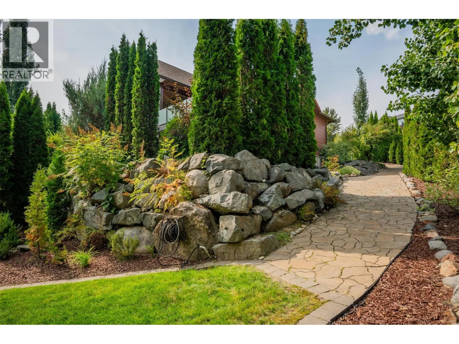 807 White Tail Drive