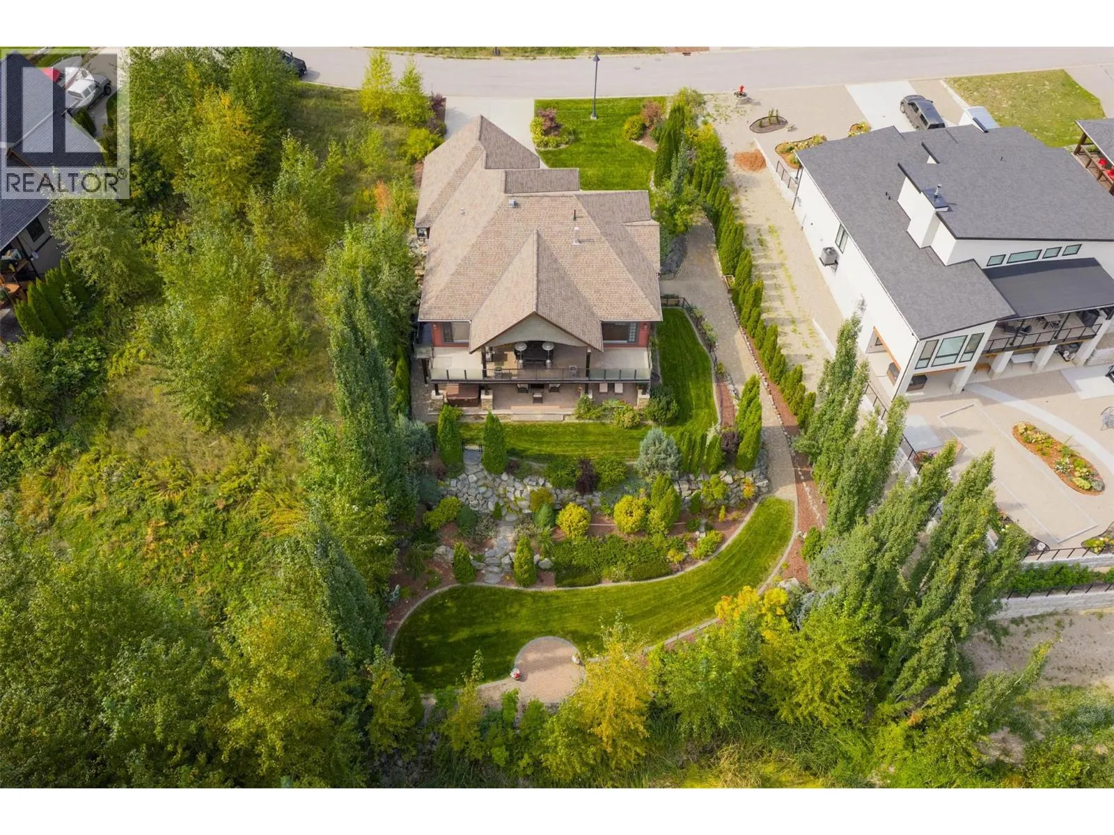 807 White Tail Drive