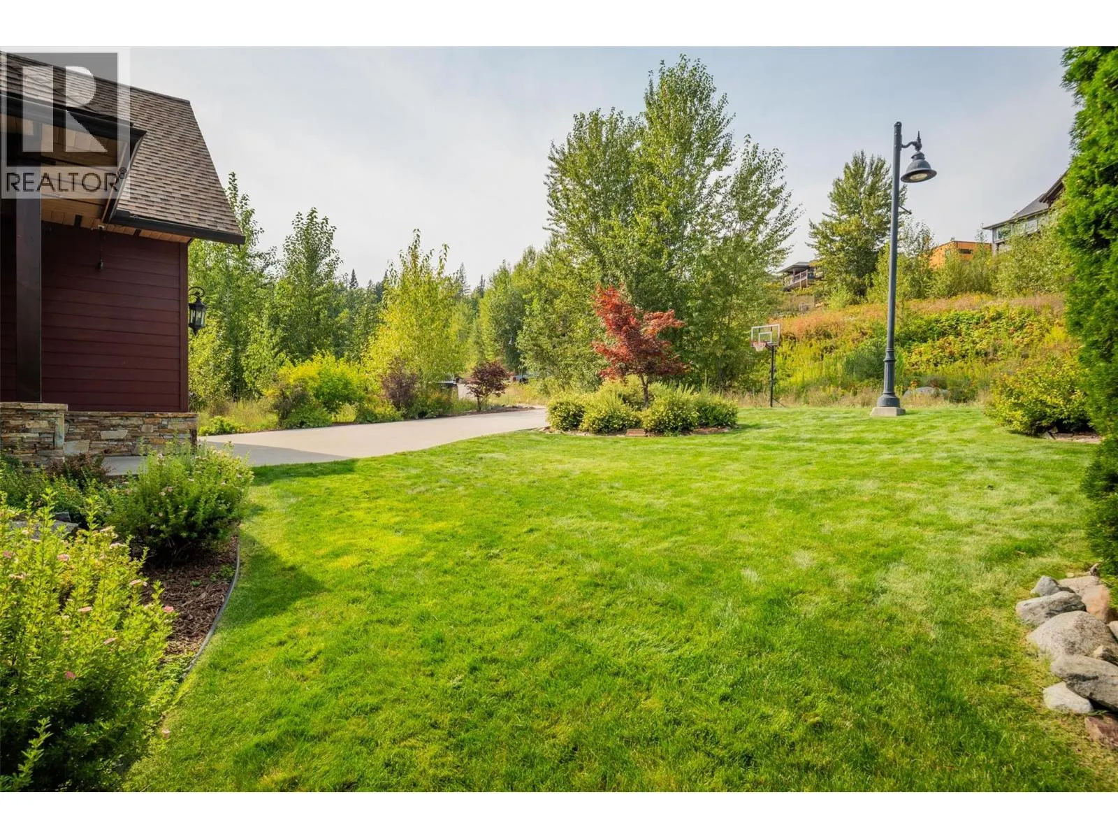 807 White Tail Drive
