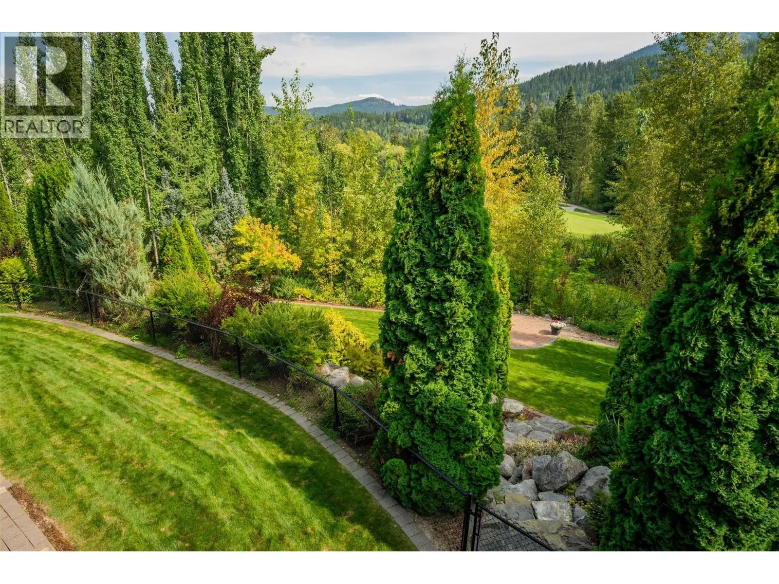 807 White Tail Drive