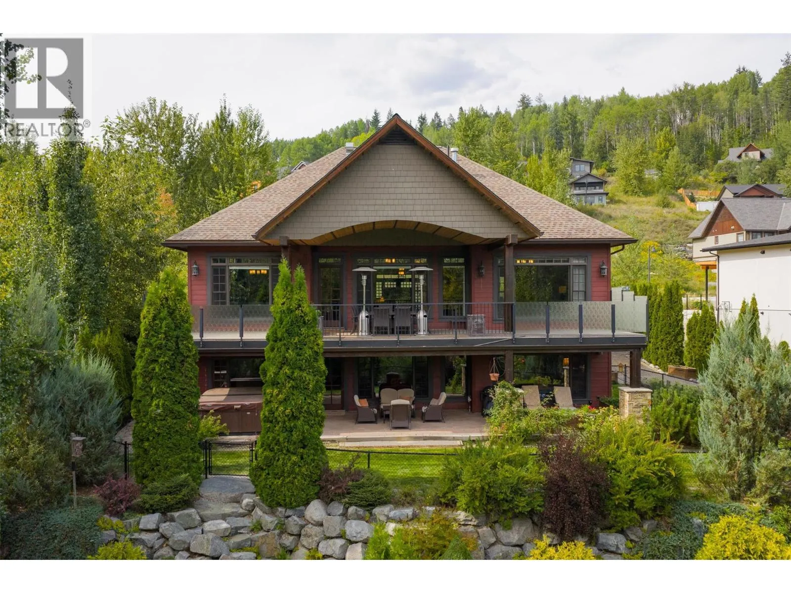 807 White Tail Drive