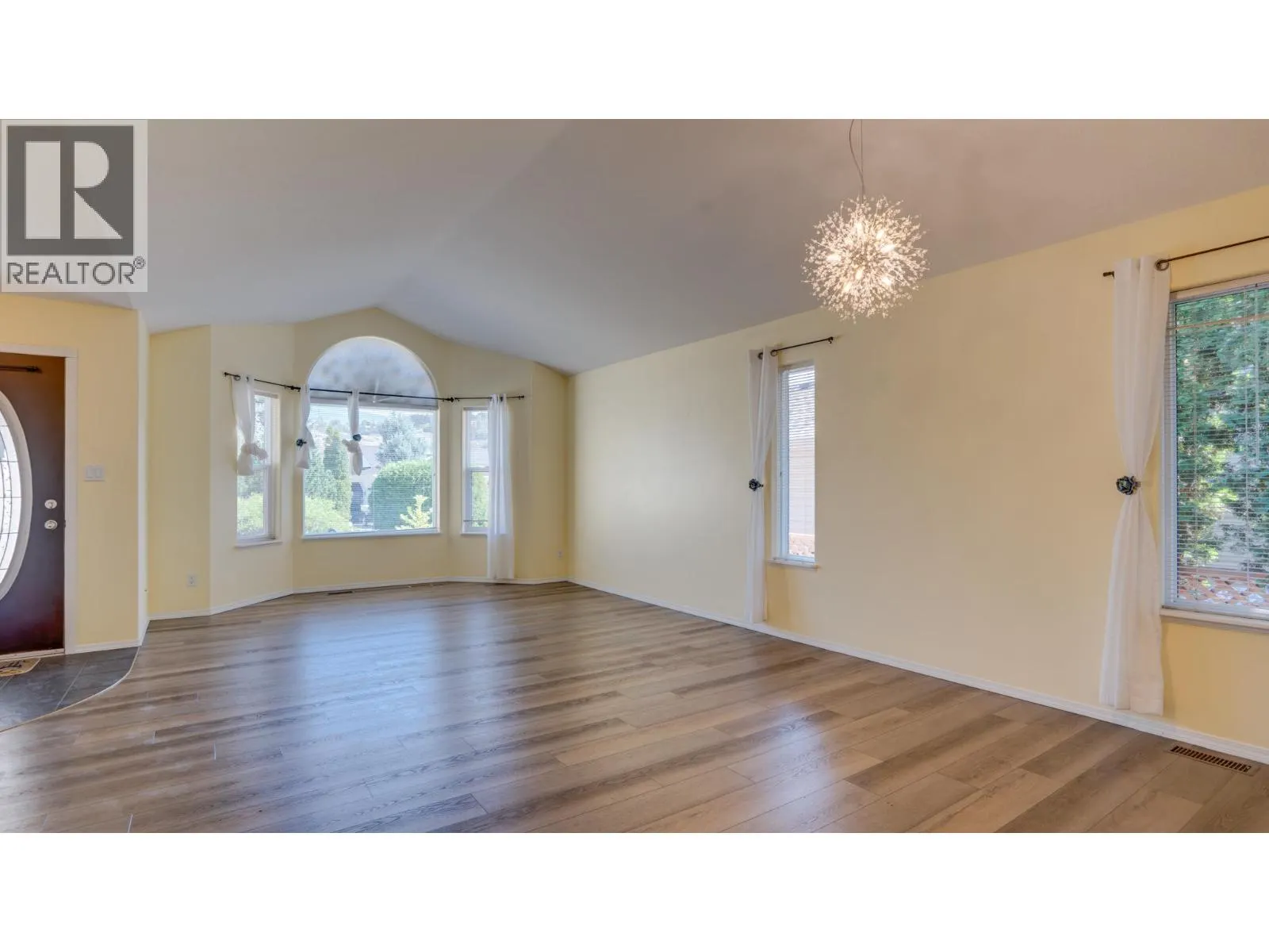 653 6th Street