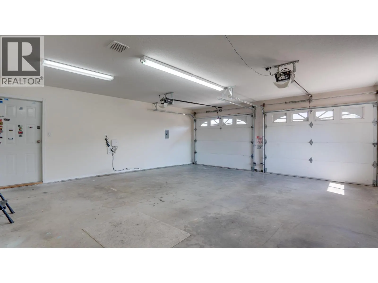 653 6th Street
