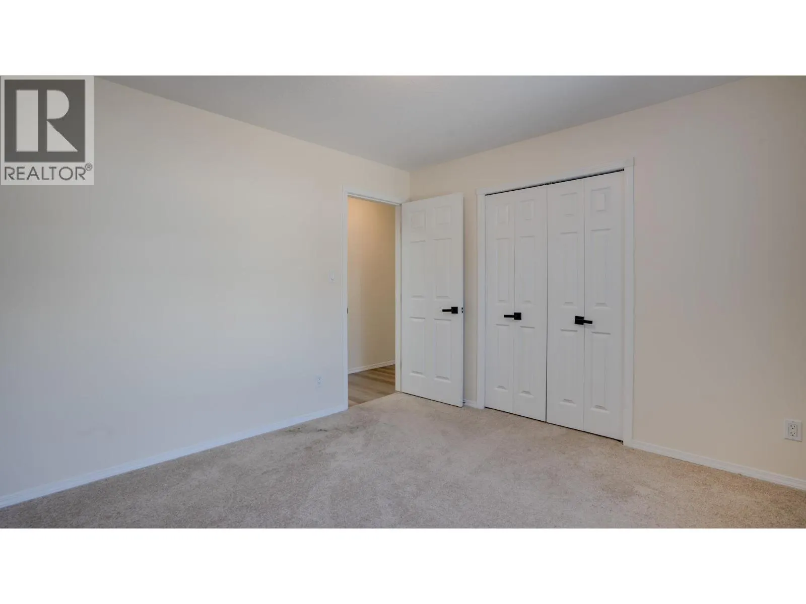 653 6th Street