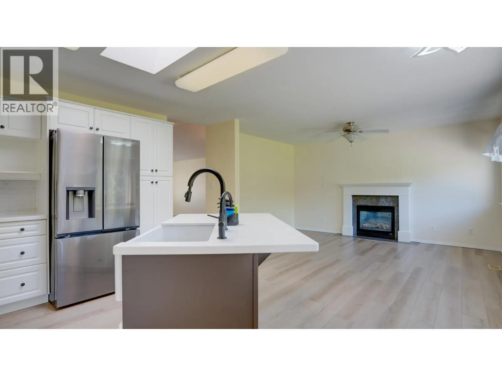 653 6th Street