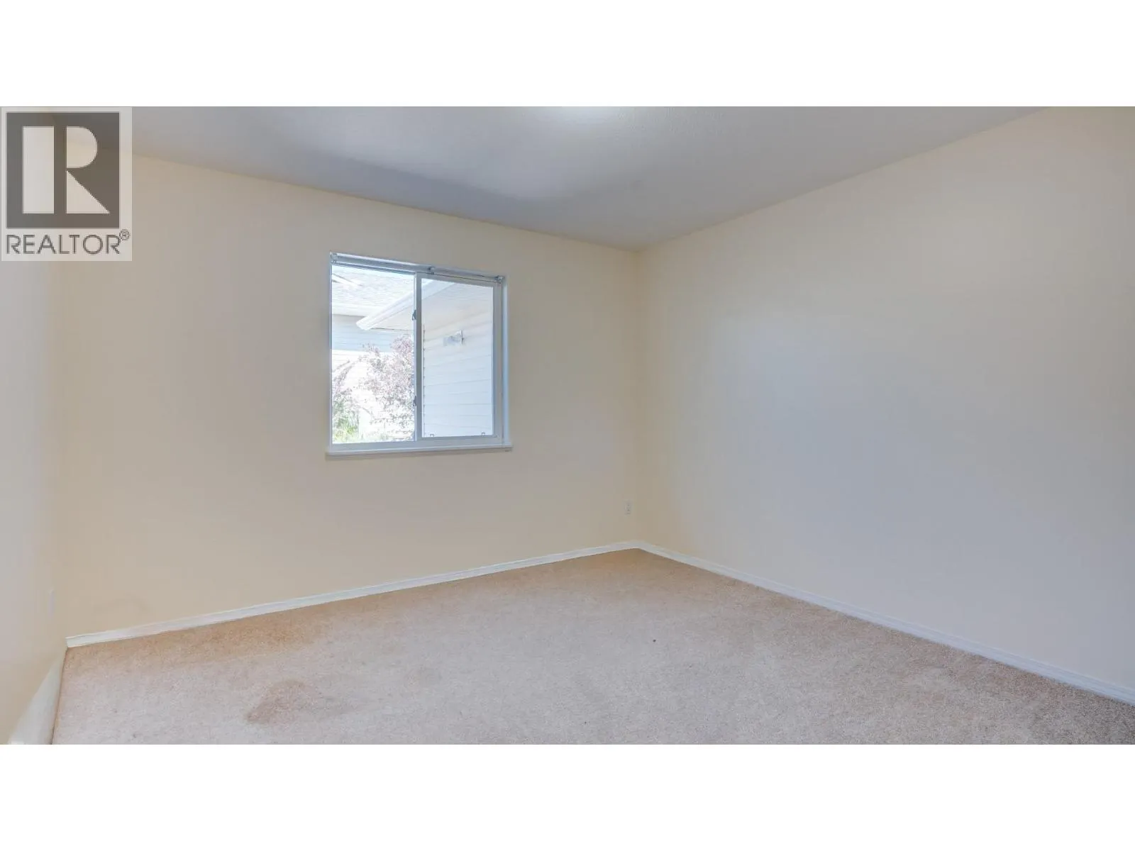 653 6th Street