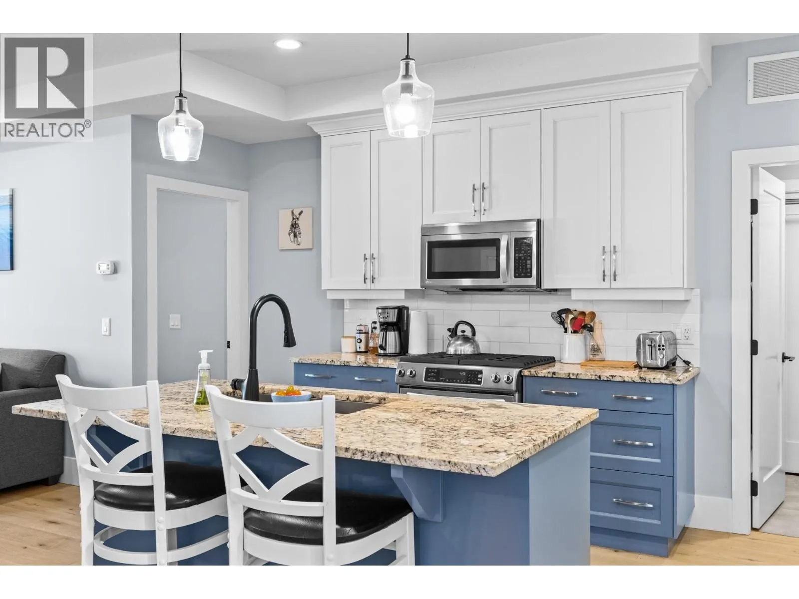 4000 Redstone Crescent Unit# 209