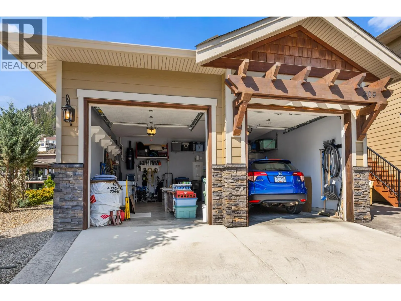 4000 Redstone Crescent Unit# 209