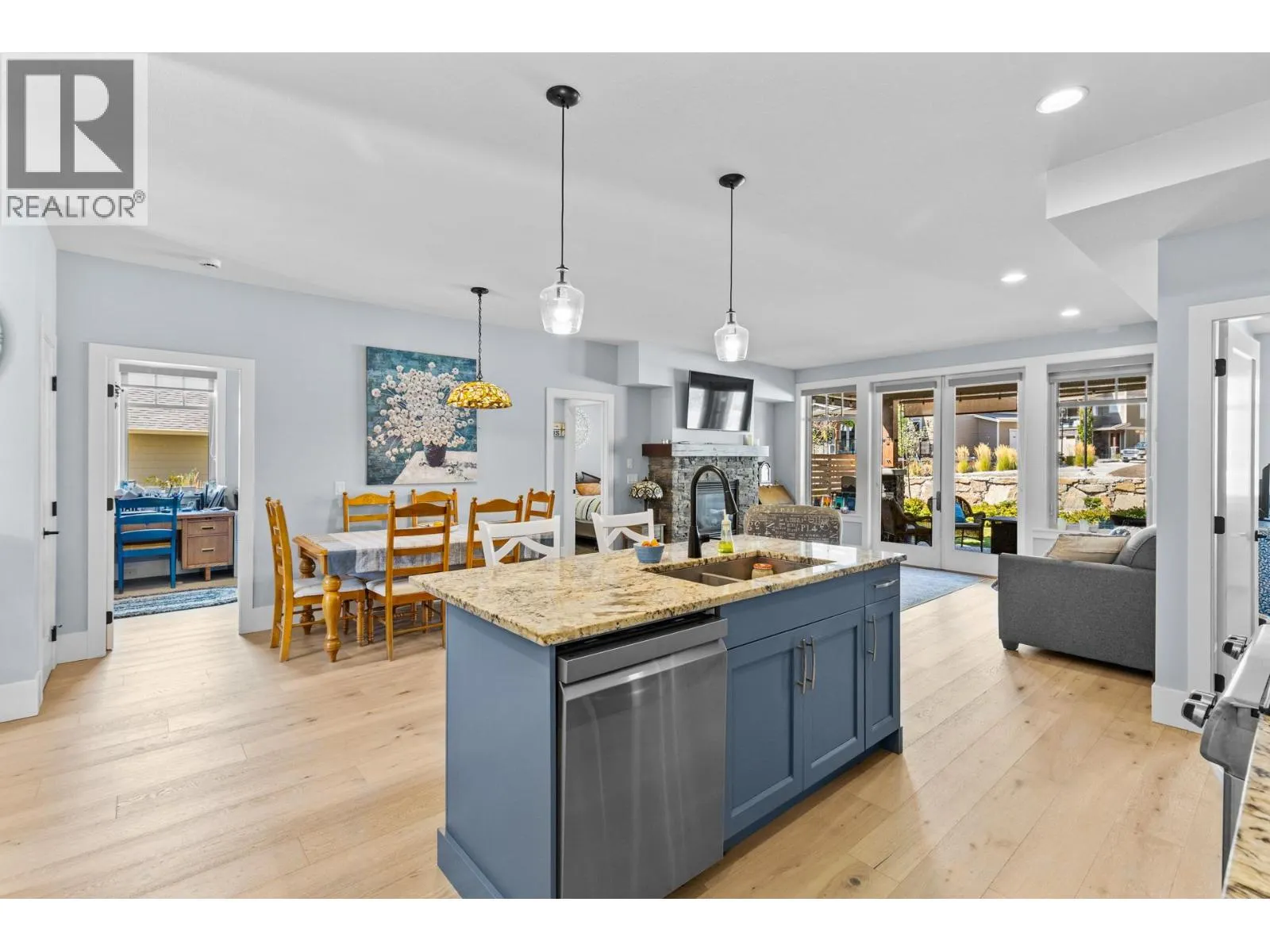 4000 Redstone Crescent Unit# 209
