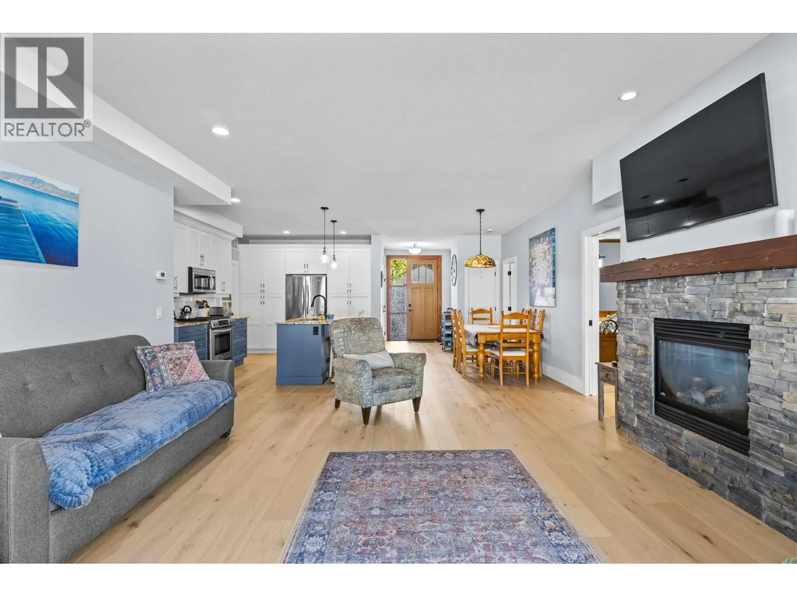4000 Redstone Crescent Unit# 209