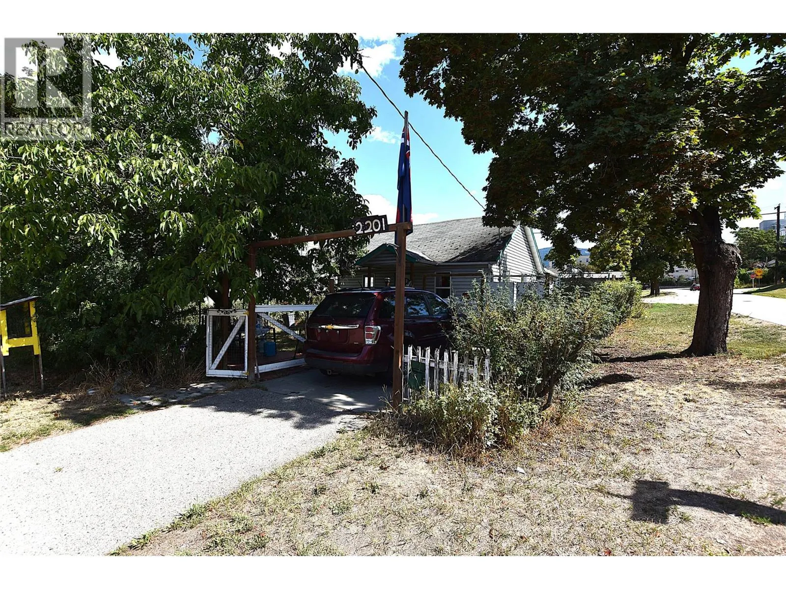 2201 34 Street