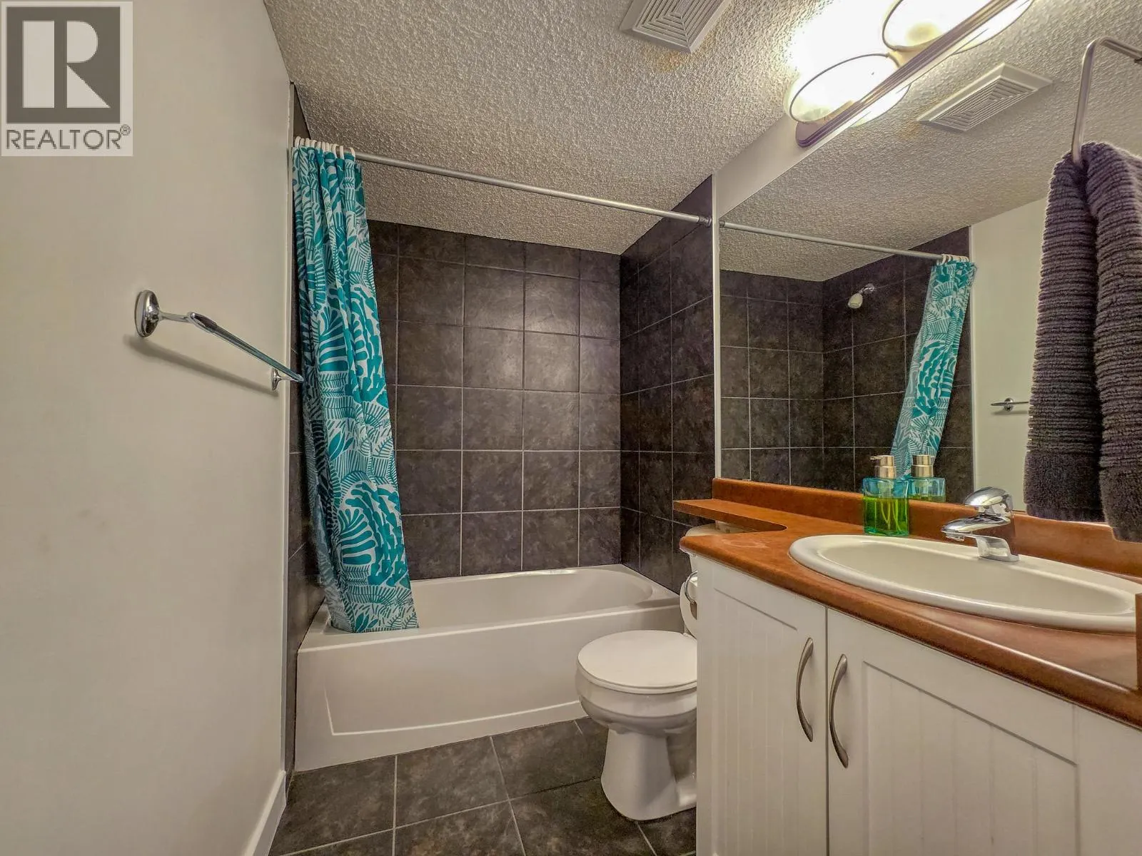 205 Third Avenue Unit# 1306