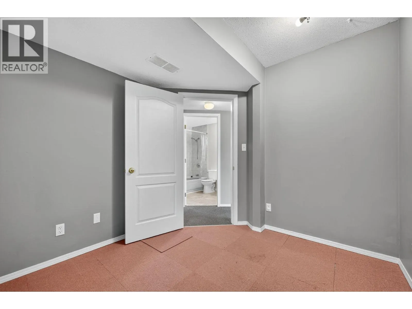 3715 Lornell Crescent