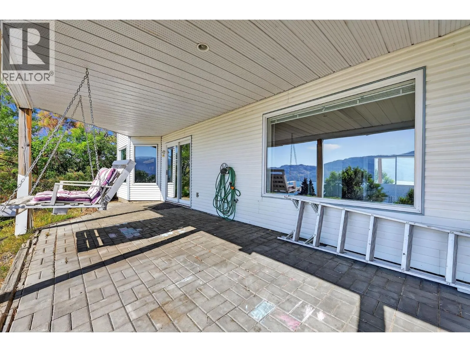 3715 Lornell Crescent