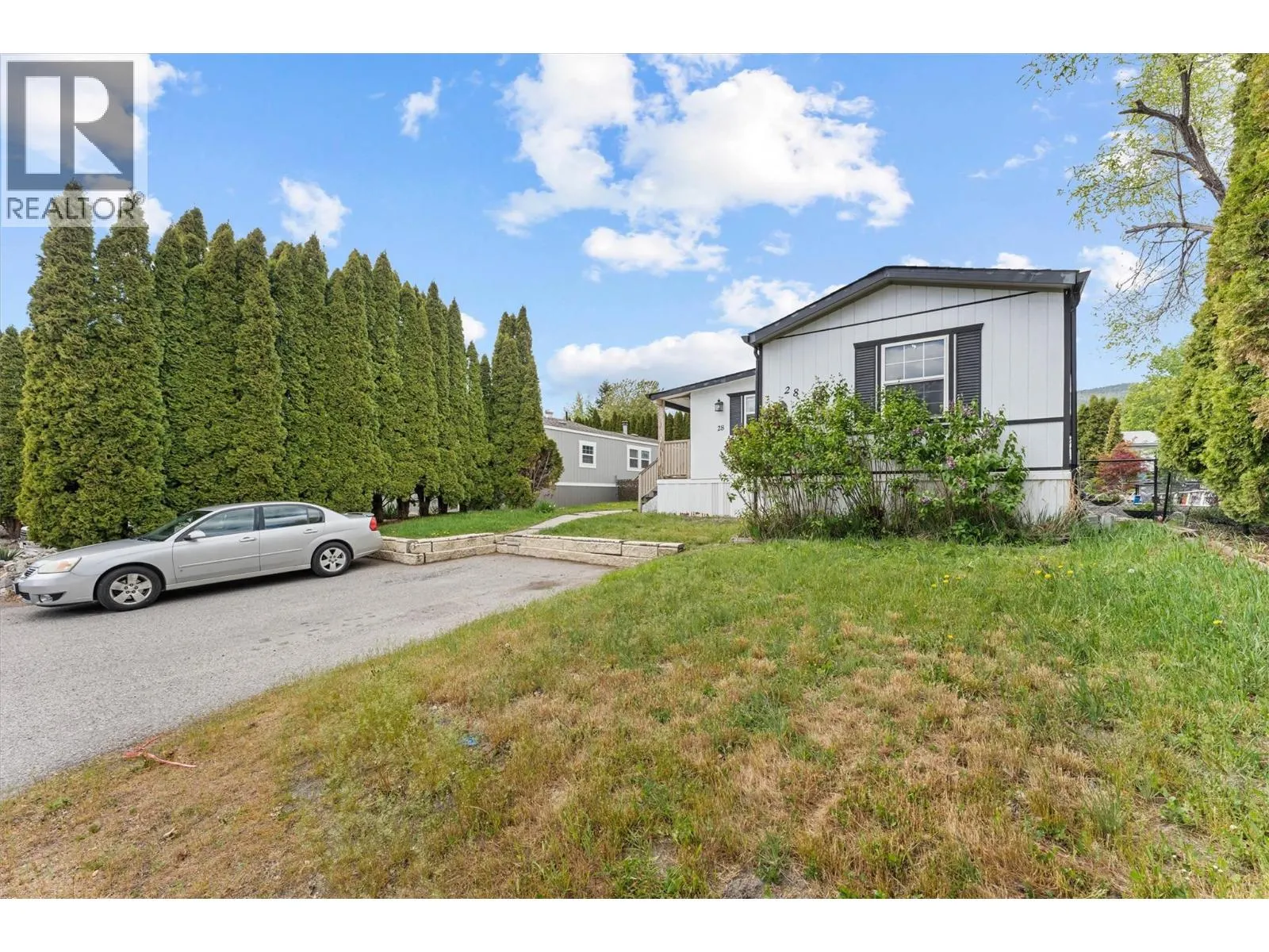 3381 Village Green Way Unit# 28