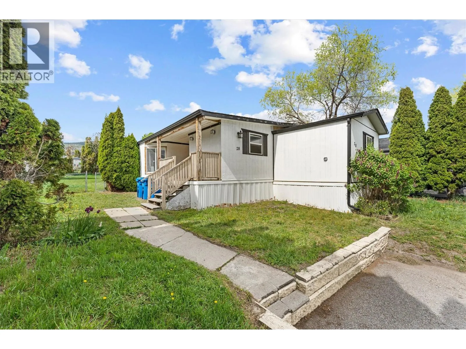 3381 Village Green Way Unit# 28