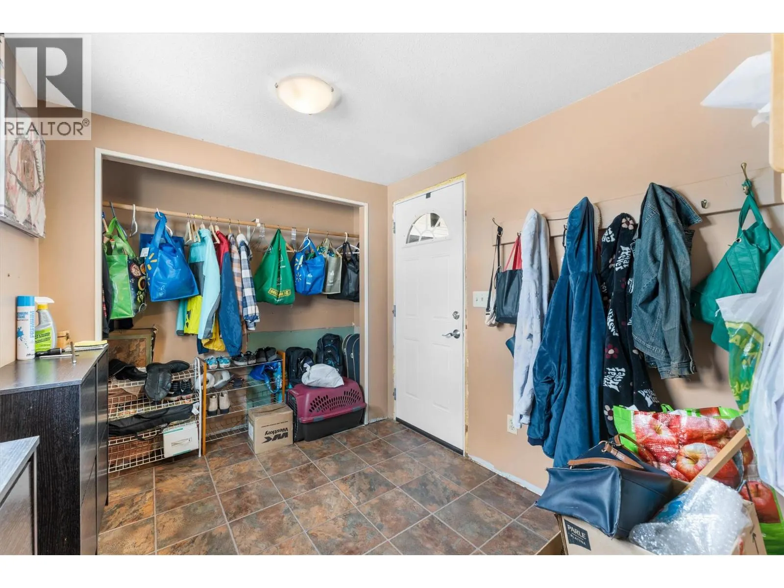 3381 Village Green Way Unit# 28