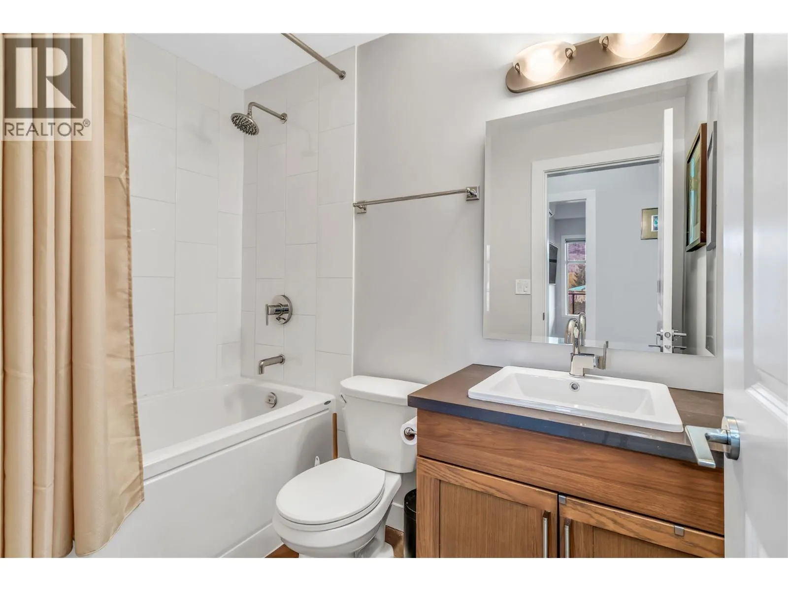 3205 Skyview Lane Unit# 409