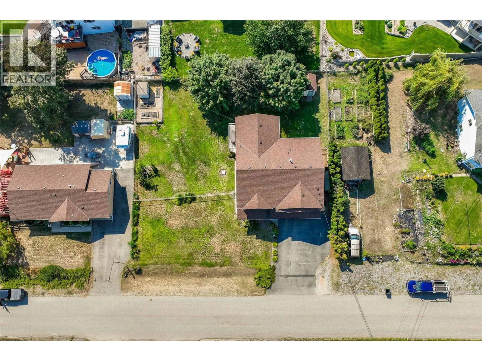 2171 Amundsen Road