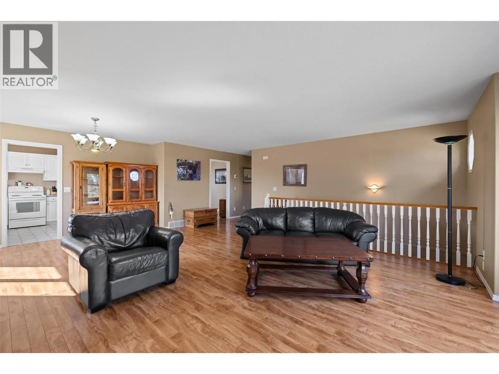 2171 Amundsen Road