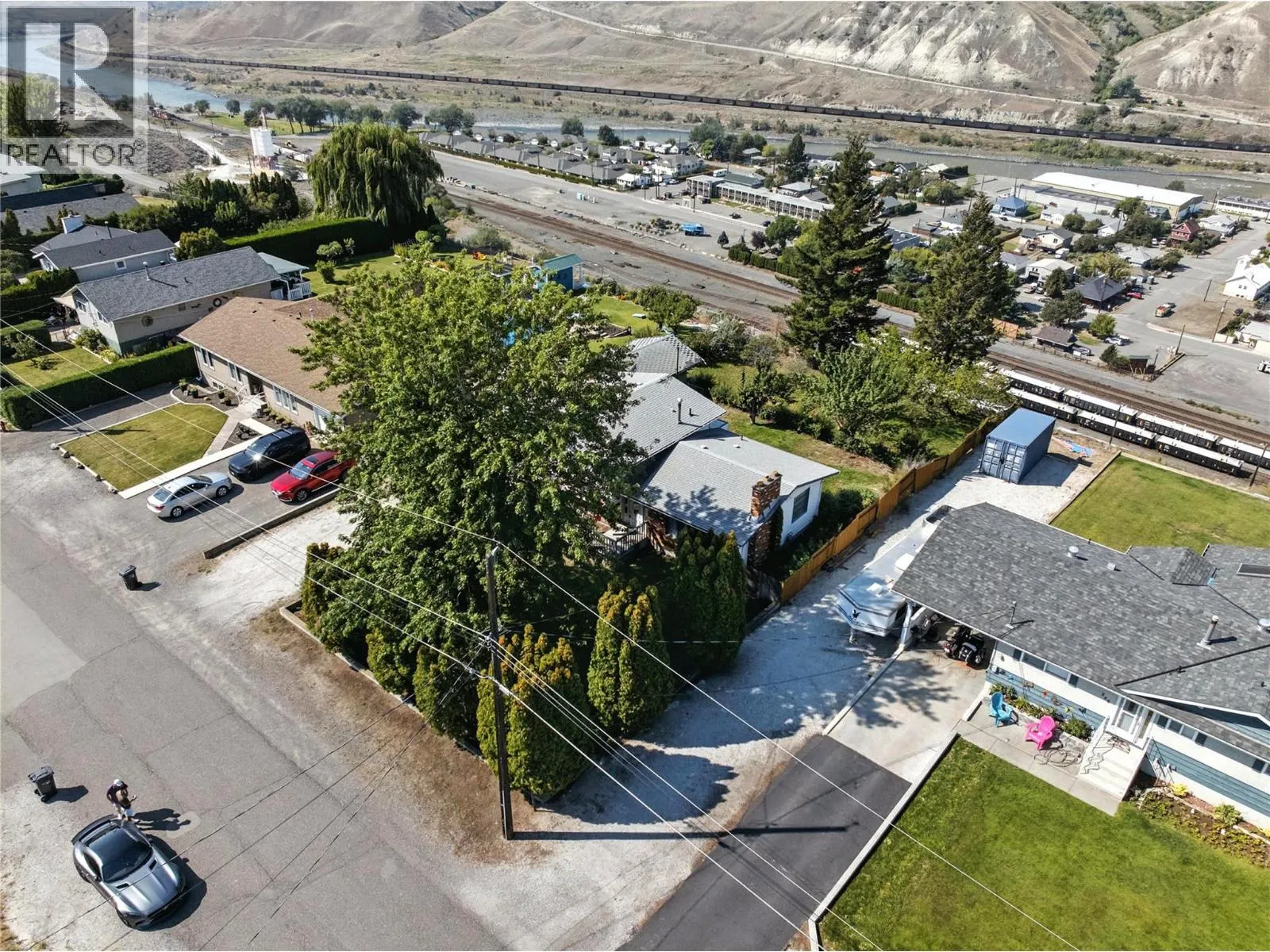 242 Cliff Crescent