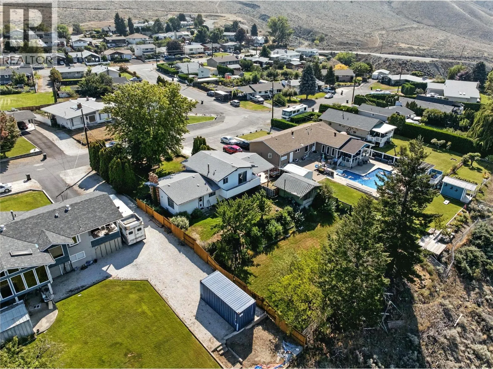 242 Cliff Crescent