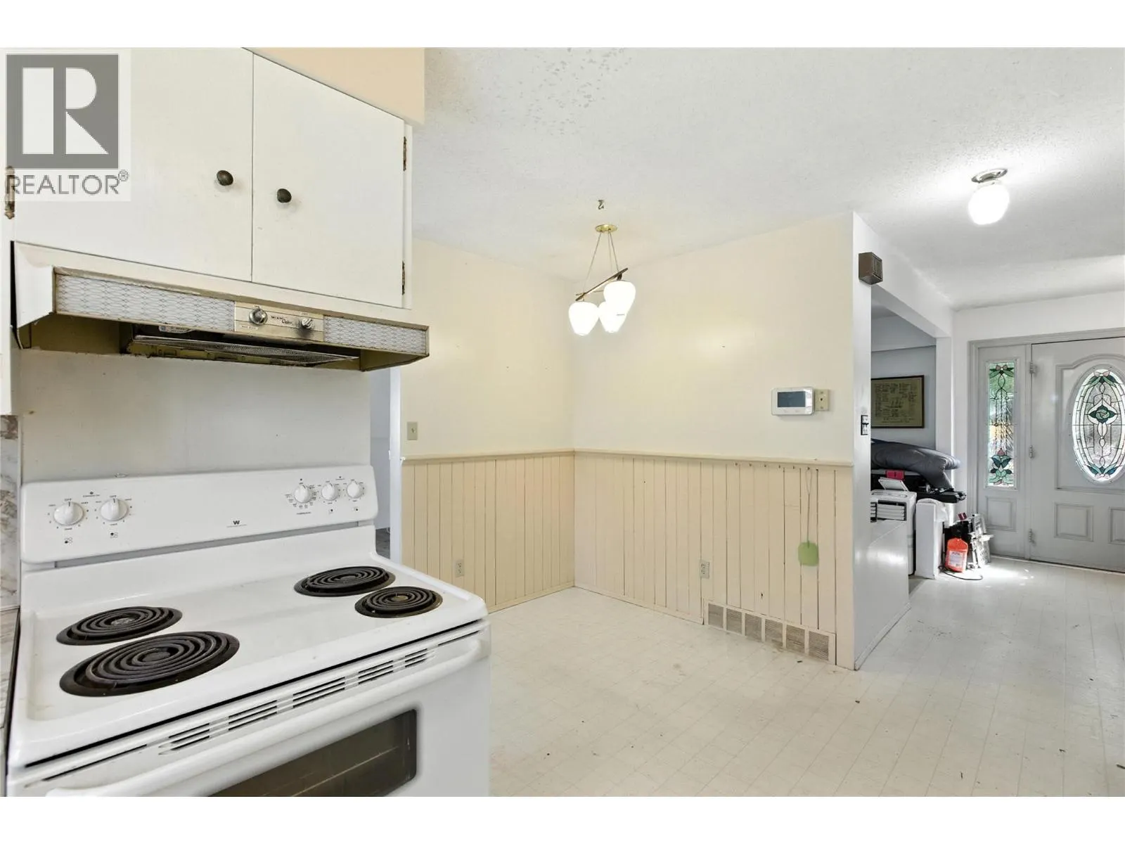 242 Cliff Crescent