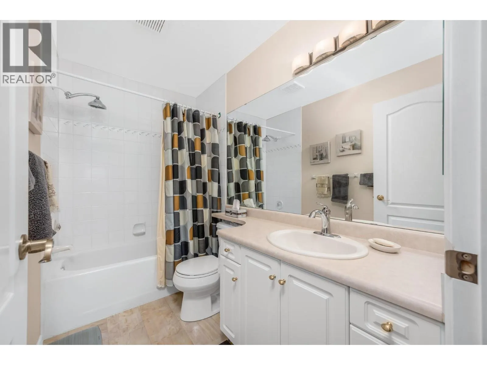 3301 Centennial Drive Unit# 401