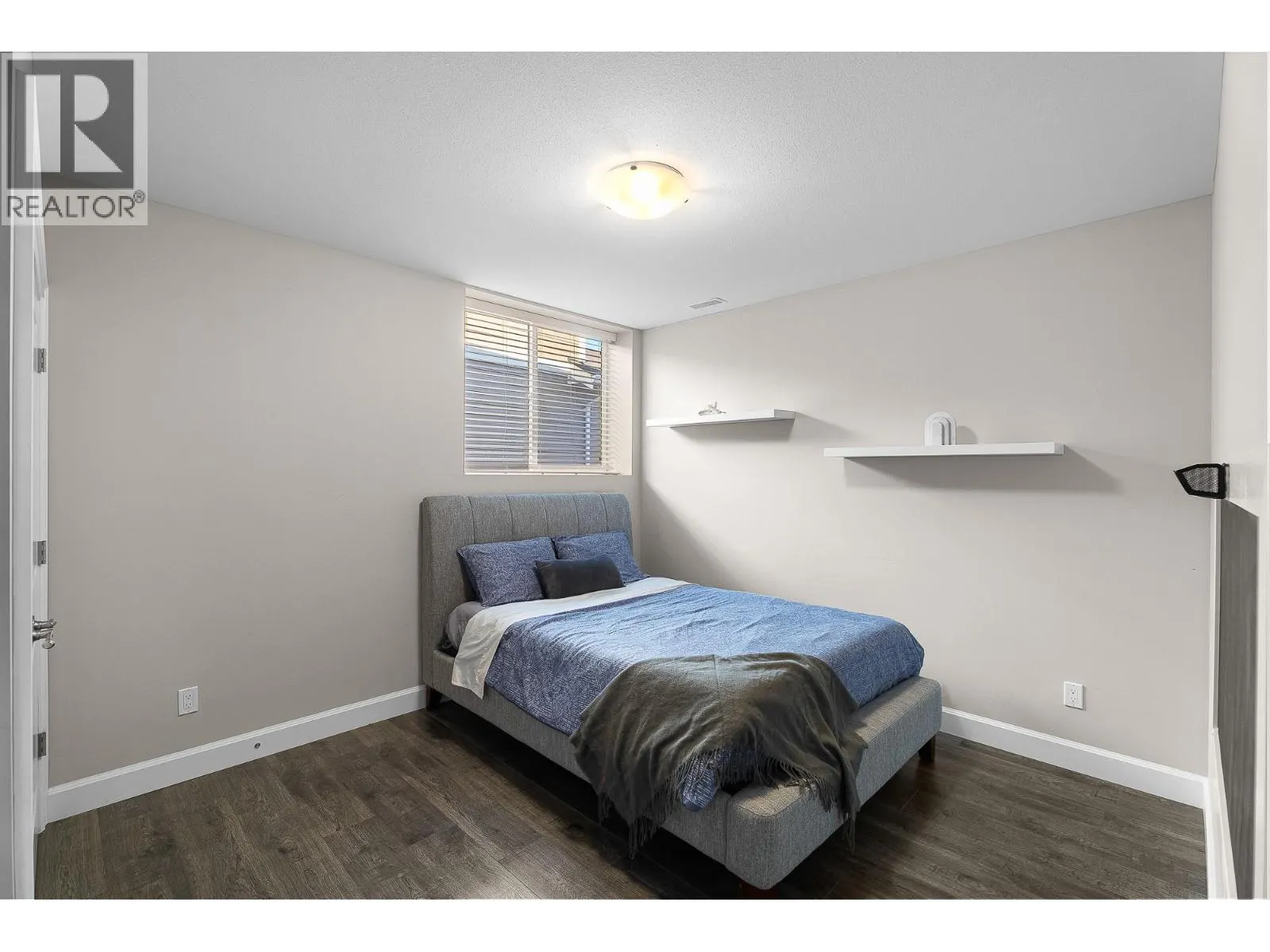1425 DUNBAR Drive