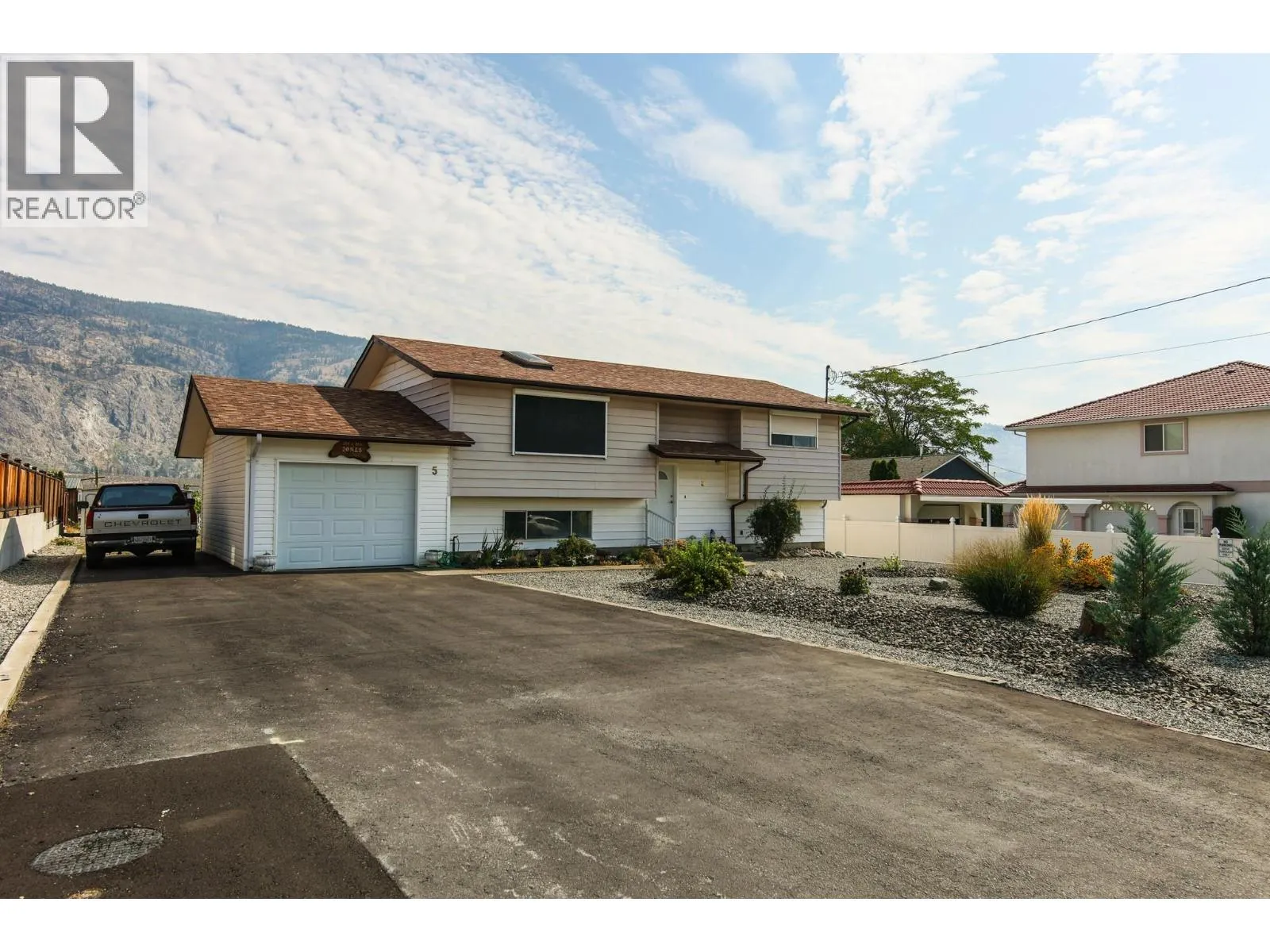 5 Mcintosh Court