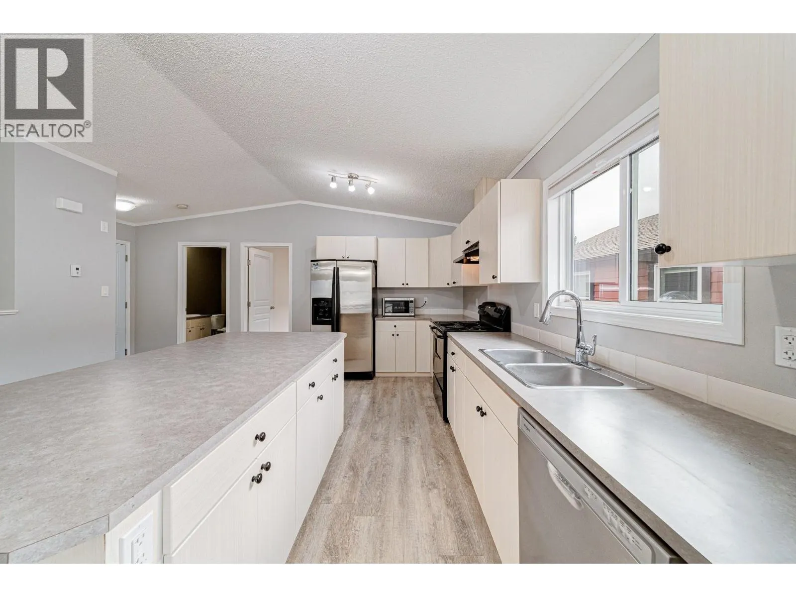 2066 GOLDEN EAGLE Drive