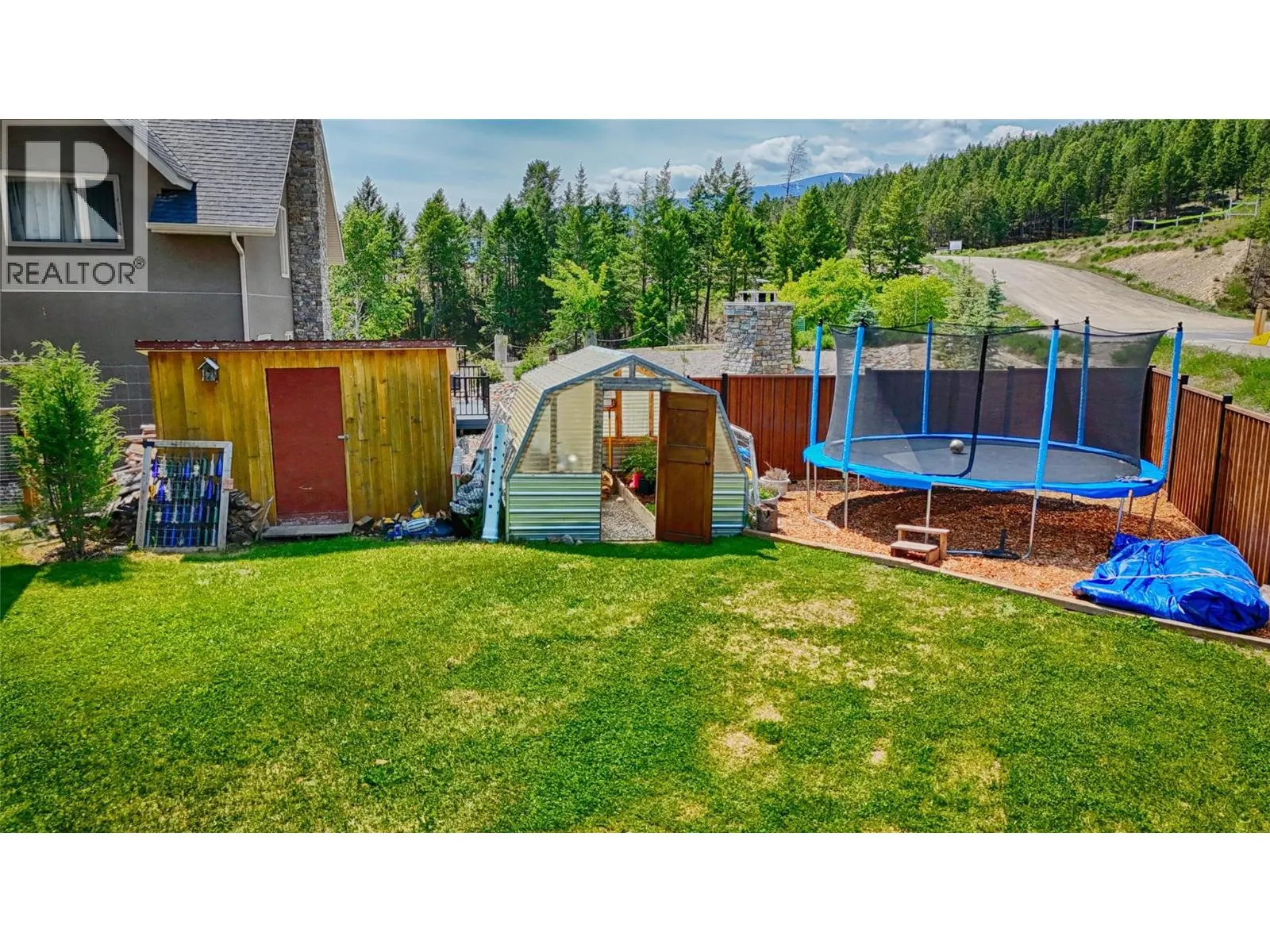 1910 PINERIDGE Drive