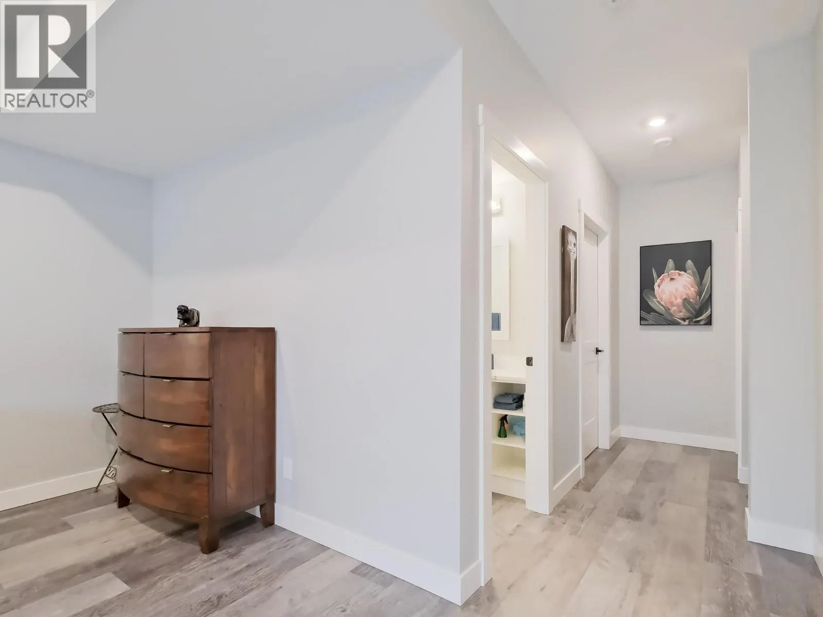 7016 WREN Drive