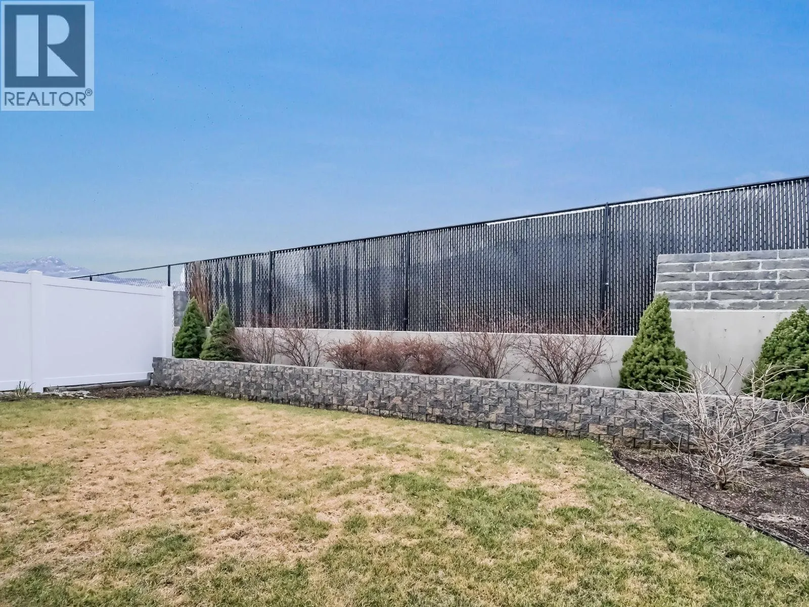 7016 WREN Drive