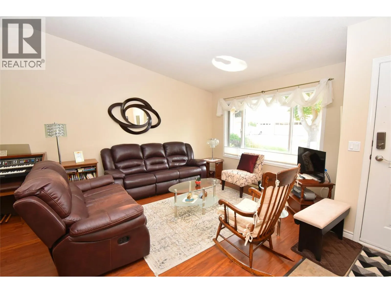 1001 30 Avenue Unit# 15