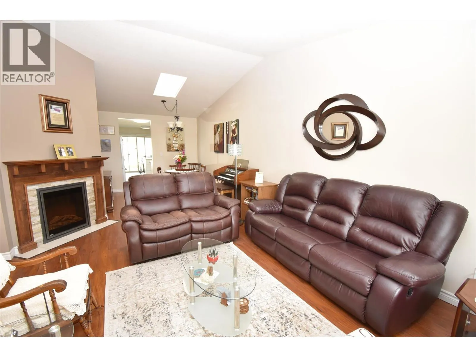 1001 30 Avenue Unit# 15