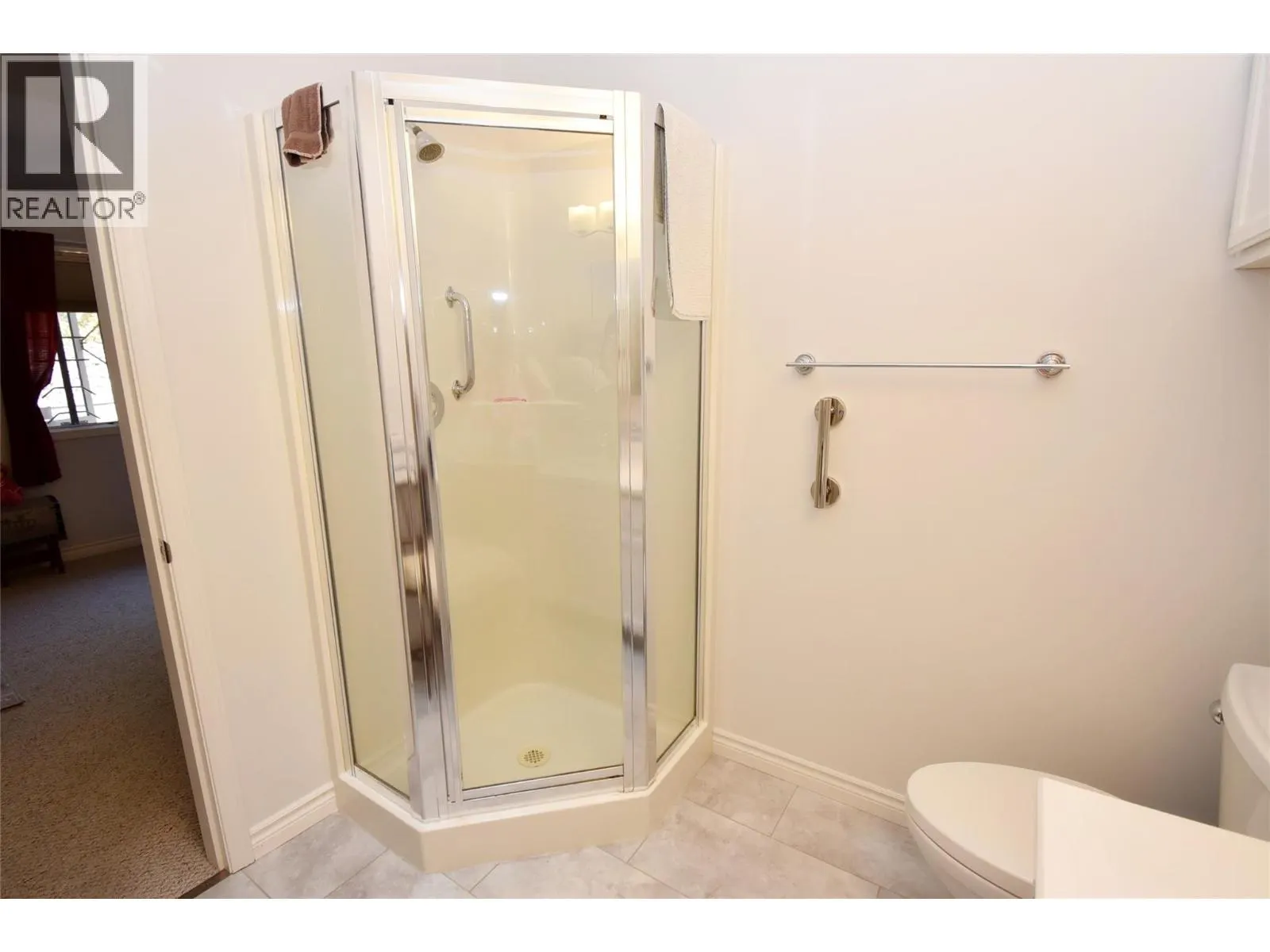 1001 30 Avenue Unit# 15
