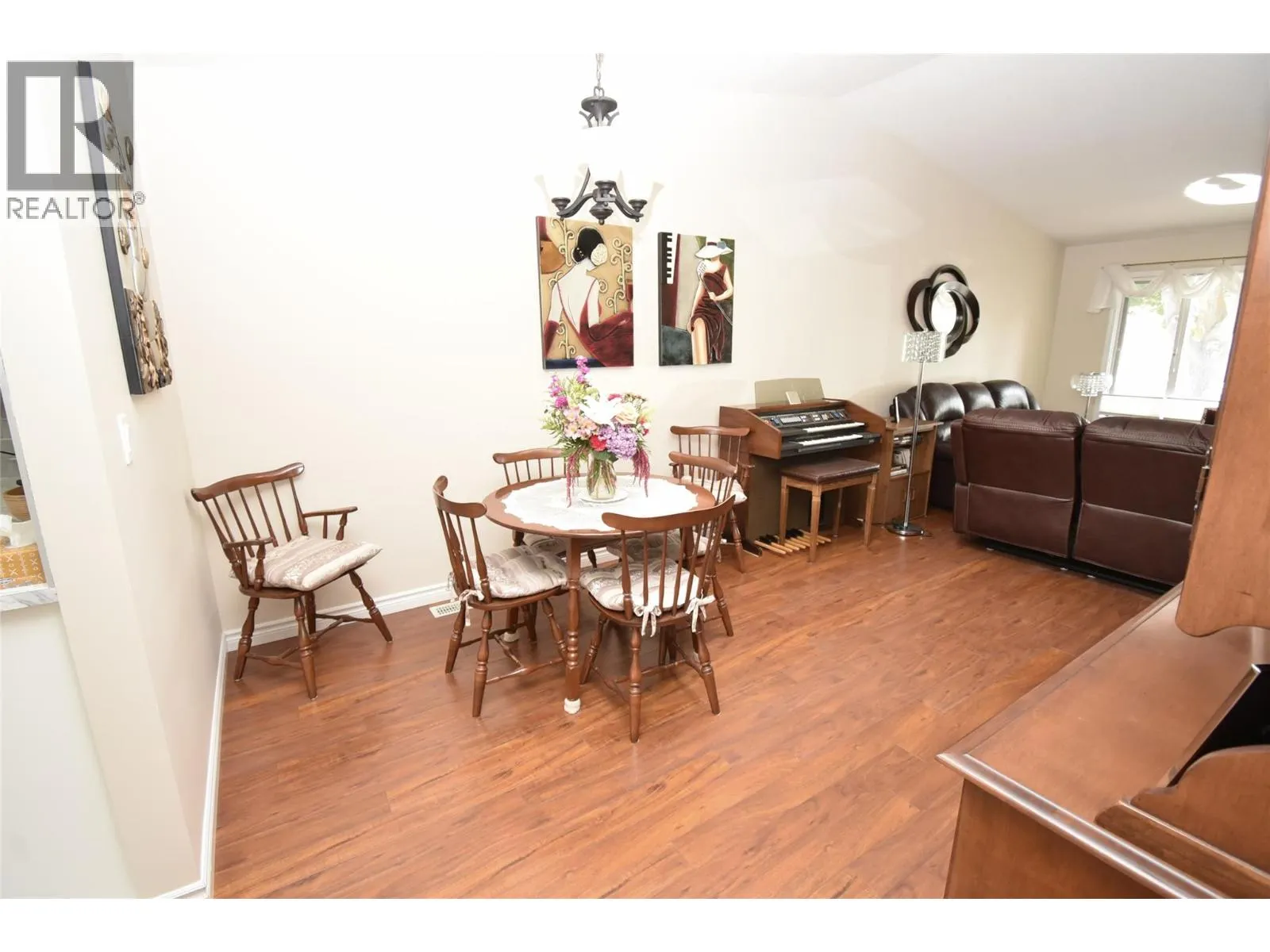 1001 30 Avenue Unit# 15
