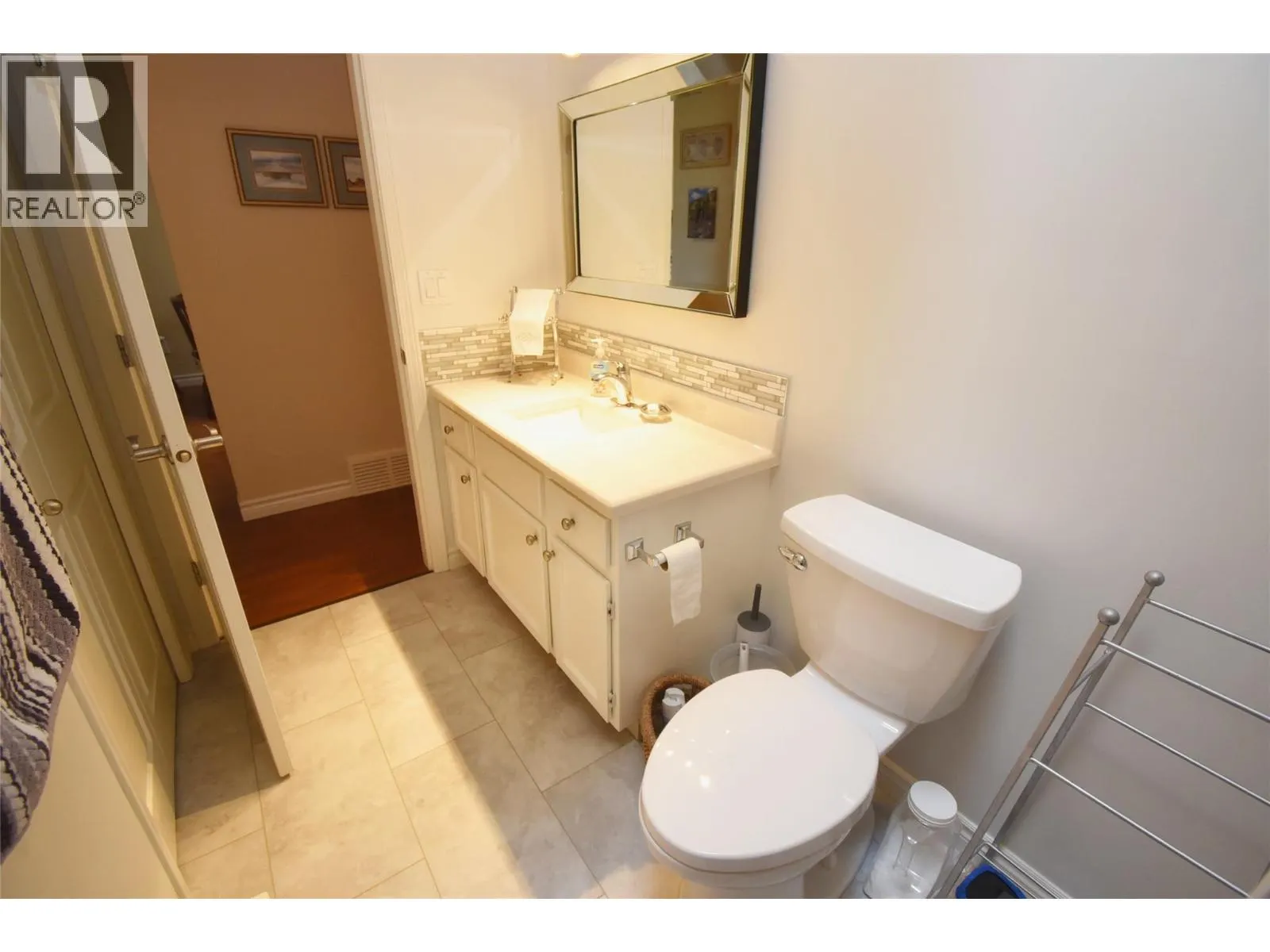 1001 30 Avenue Unit# 15