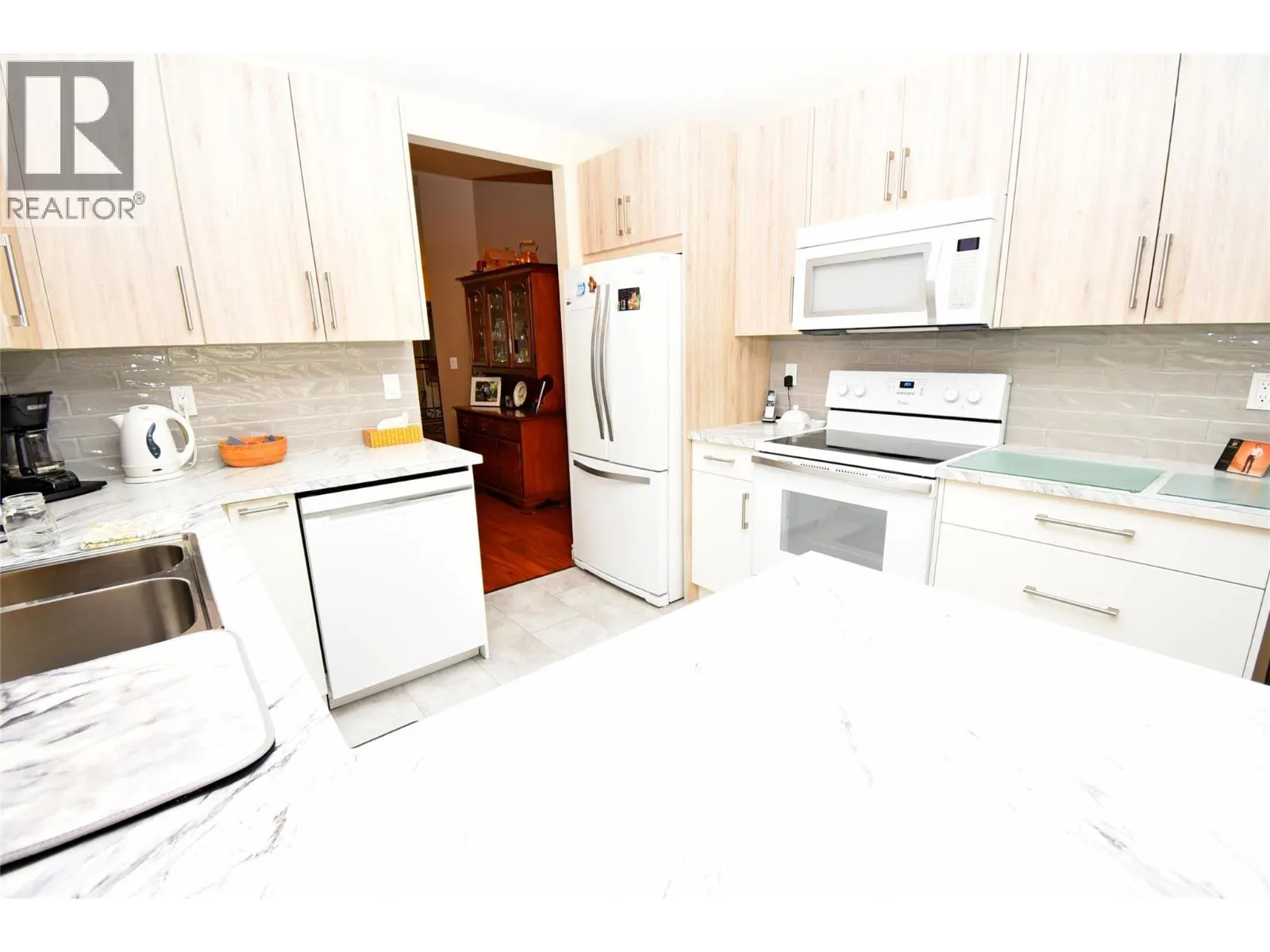 1001 30 Avenue Unit# 15